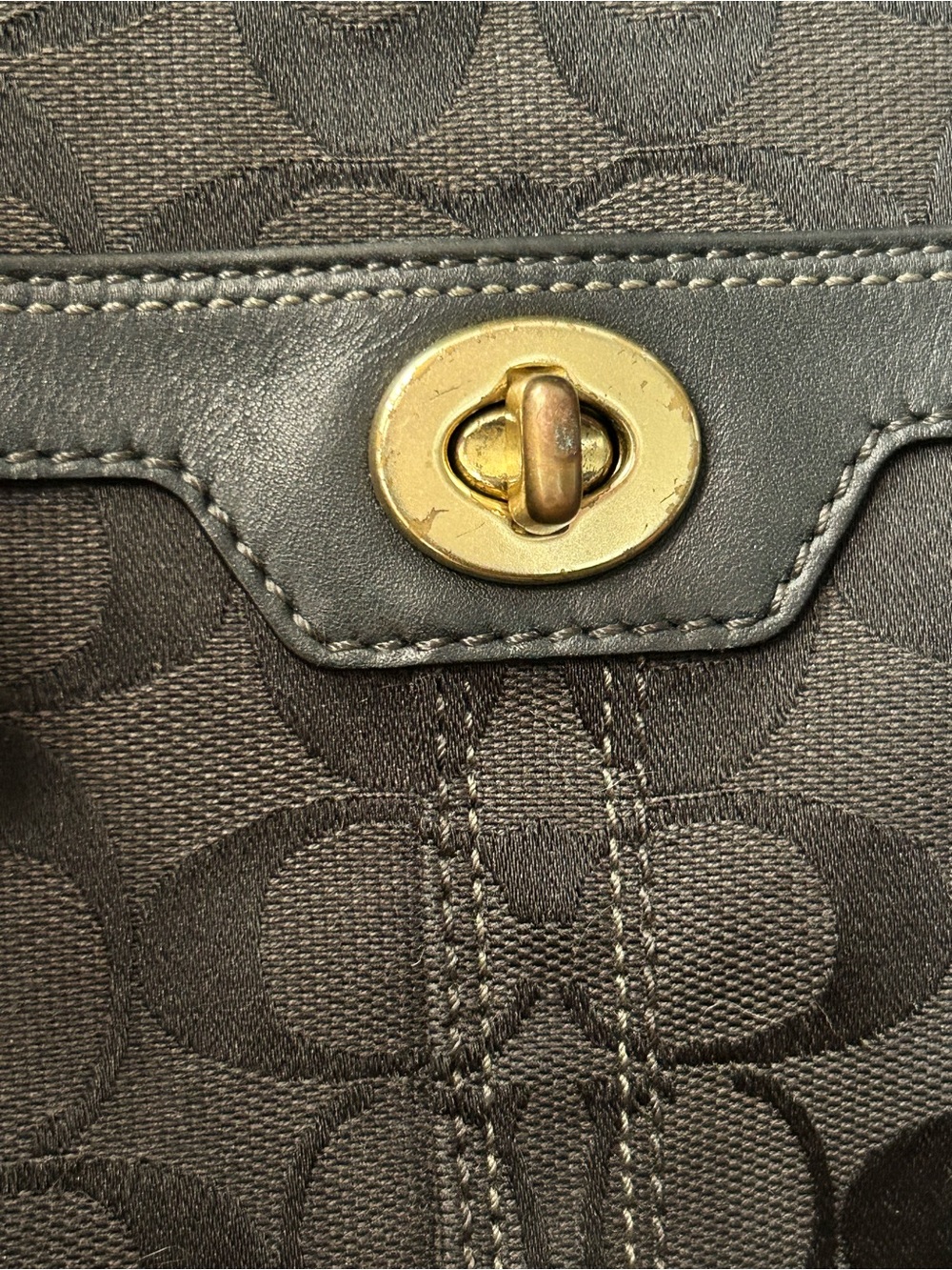 Coach Hampton Signature Black Canvas Swingpack Crossbody Bag with Turnlock - Picture 5 of 16